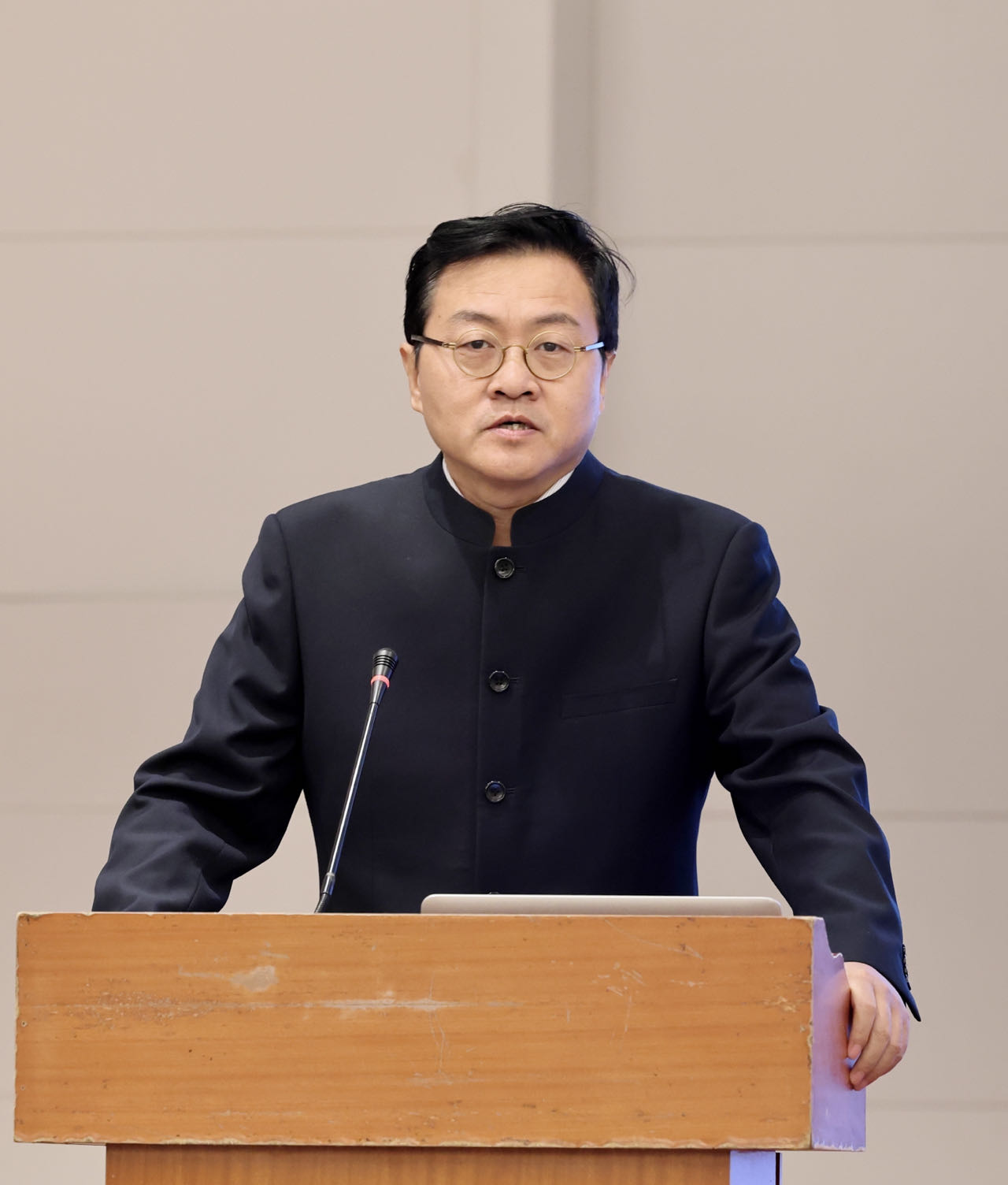 冯小辉  教授